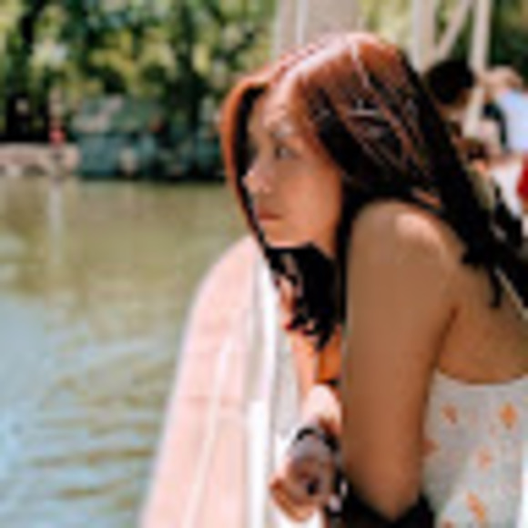 Meet your Posher, Linh - Picture 1 of 1